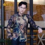 Baju batik pria lengan panjang. Batik Sang Bintang