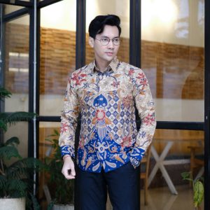 Kemeja batik pria lengan pangan, motif rengganis Larasati.